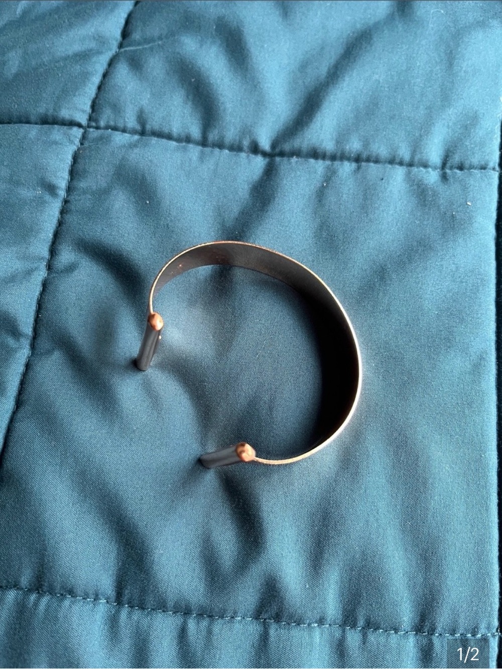 Two gold bangles - Picture 2 of 2